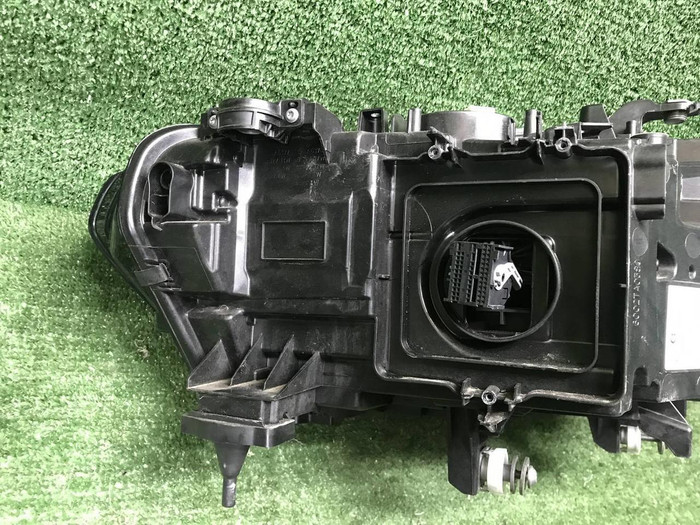 Фара правая BMW X5 G05 (2018-2023) LED