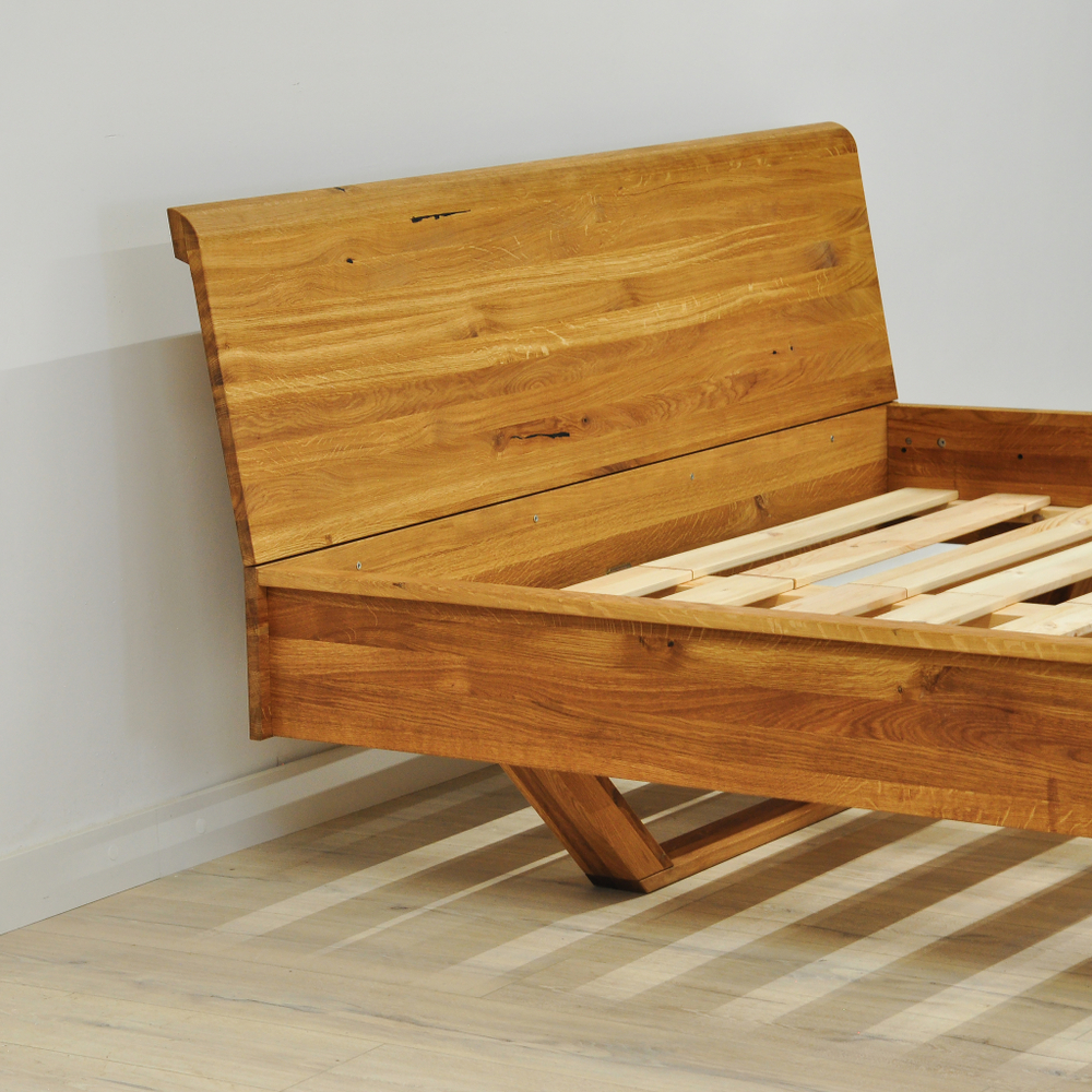 Парящая кровать Калантея 160х200 см из массива дикого дуба