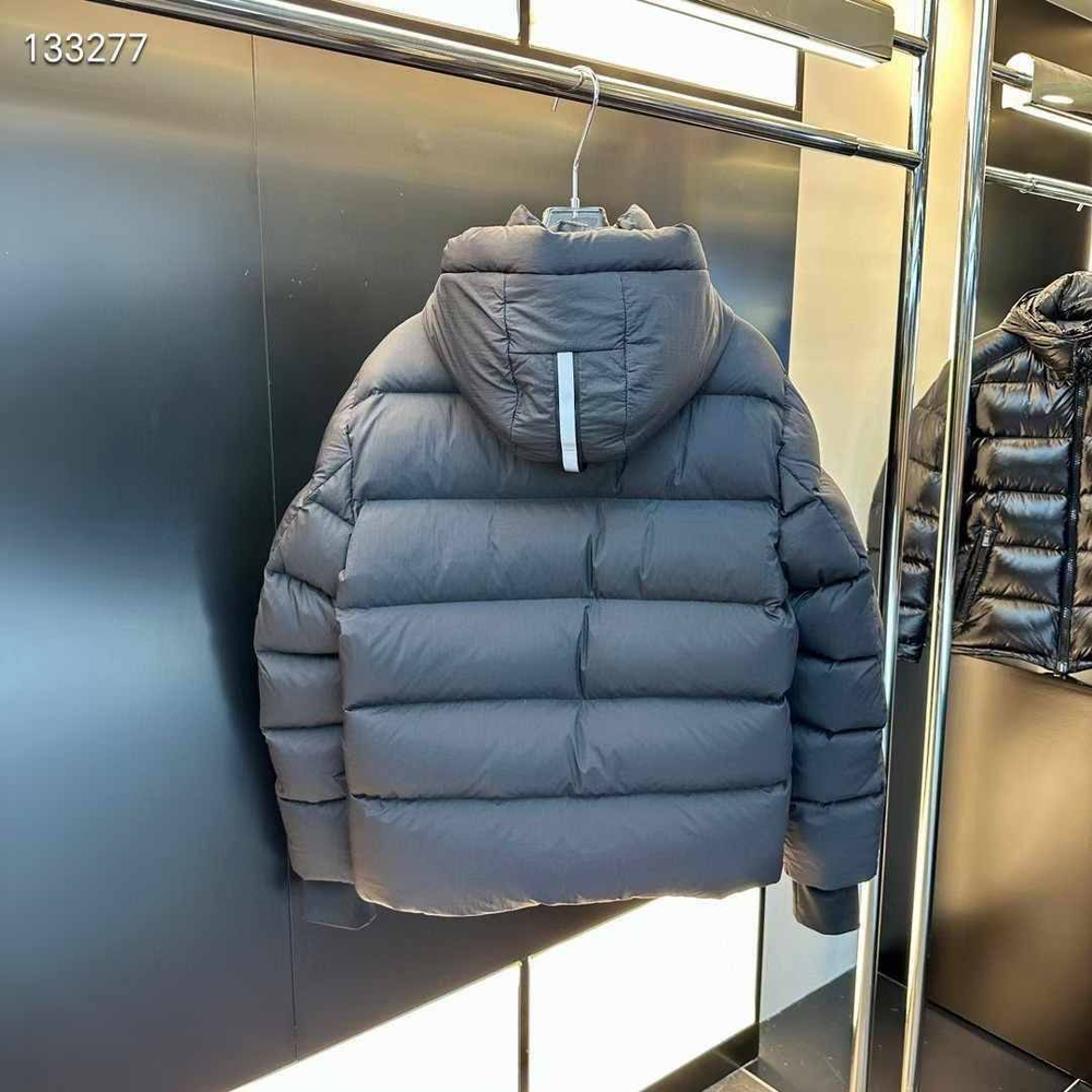 Пуховик Canada Goose