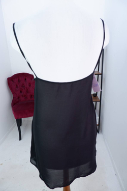 Топ Bershka для базового гардероба, визуально на 44 размер