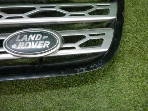 Решетка радиатора Land-Rover Discovery 5 (2016-2021)