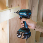 Аккумуляторный шуруповерт MAKITA DTD 153 ZJ ударный,бесщеточный, без АКБ и ЗУ DTD153ZJ