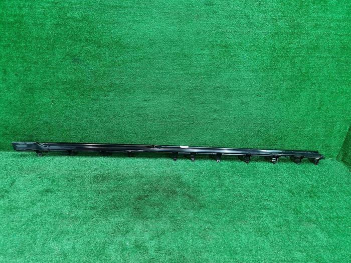 Накладка порога правая BMW I7 G70 (2022-н.в.)