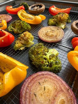 Противень для запекания с решеткой-гриль Roast Masters, 22х30 см, черный