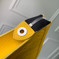 Louis Vuitton Pochette Voyage MM
