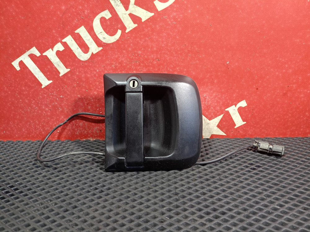 Ручка двери наружная правая