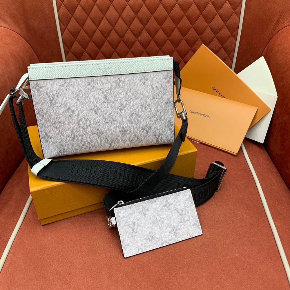 Louis Vuitton Gaston Wearable Wallet