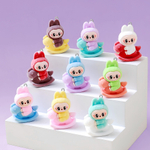 Подвеска Лабубу на лошадке, пин на правом ушке, флокированный пластик