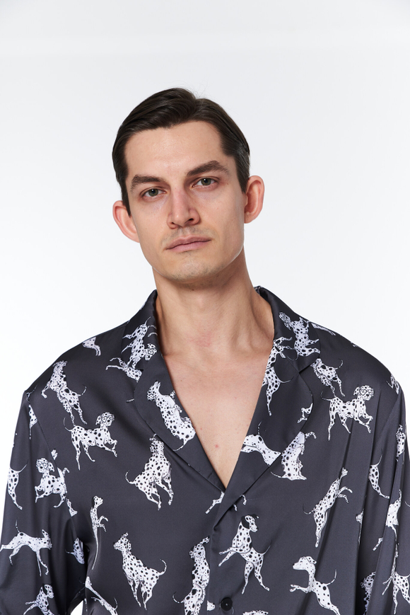 Шелковый мужской костюм с далматинцами