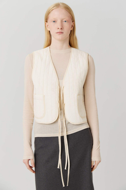 Жилет на двух завязках из молочного хлопка
