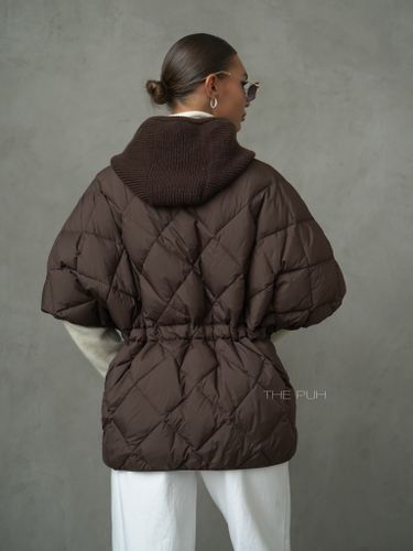 Шоколадный жилет с трикотажным капюшоном