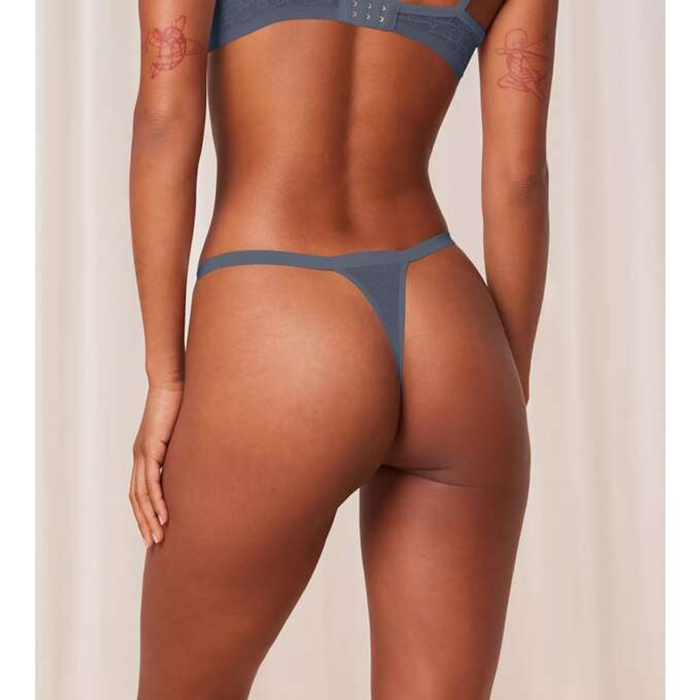 Трусы Triumph Signature Sheer String