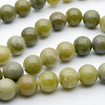 Серпентин бусины, диаметр около 8,6-8,8 мм, цена за 22 шт (1/2 нити)