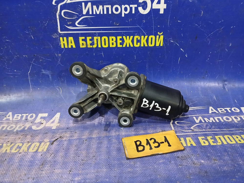 Моторчик переднего дворника NISSAN SUNNY 1990