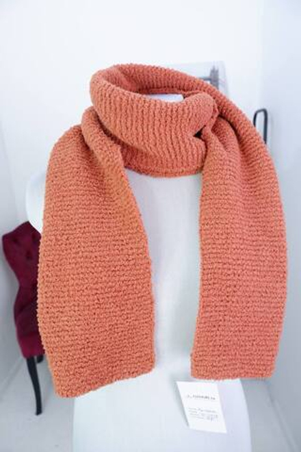 Шарф для яркого акцента