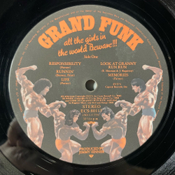 Винтажная виниловая пластинка LP Grand Funk Railroad All The Girls In The World Beware (Japan 1975) (No Obi)