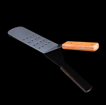 Лопатка перф. L=19,5 см с изогнутой дерев.ручкой (906С)