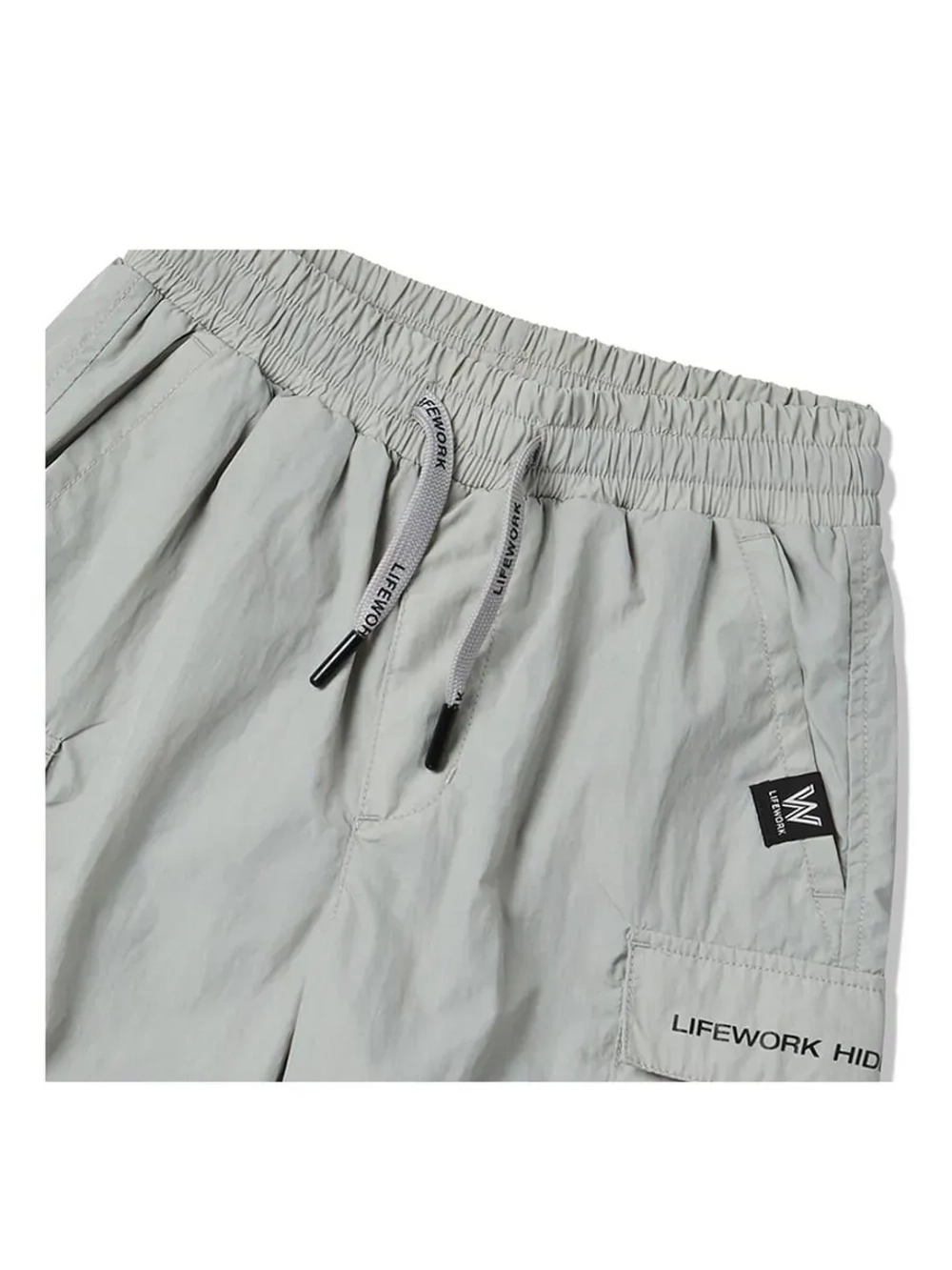 Шорты нейлоновые карго с карманами