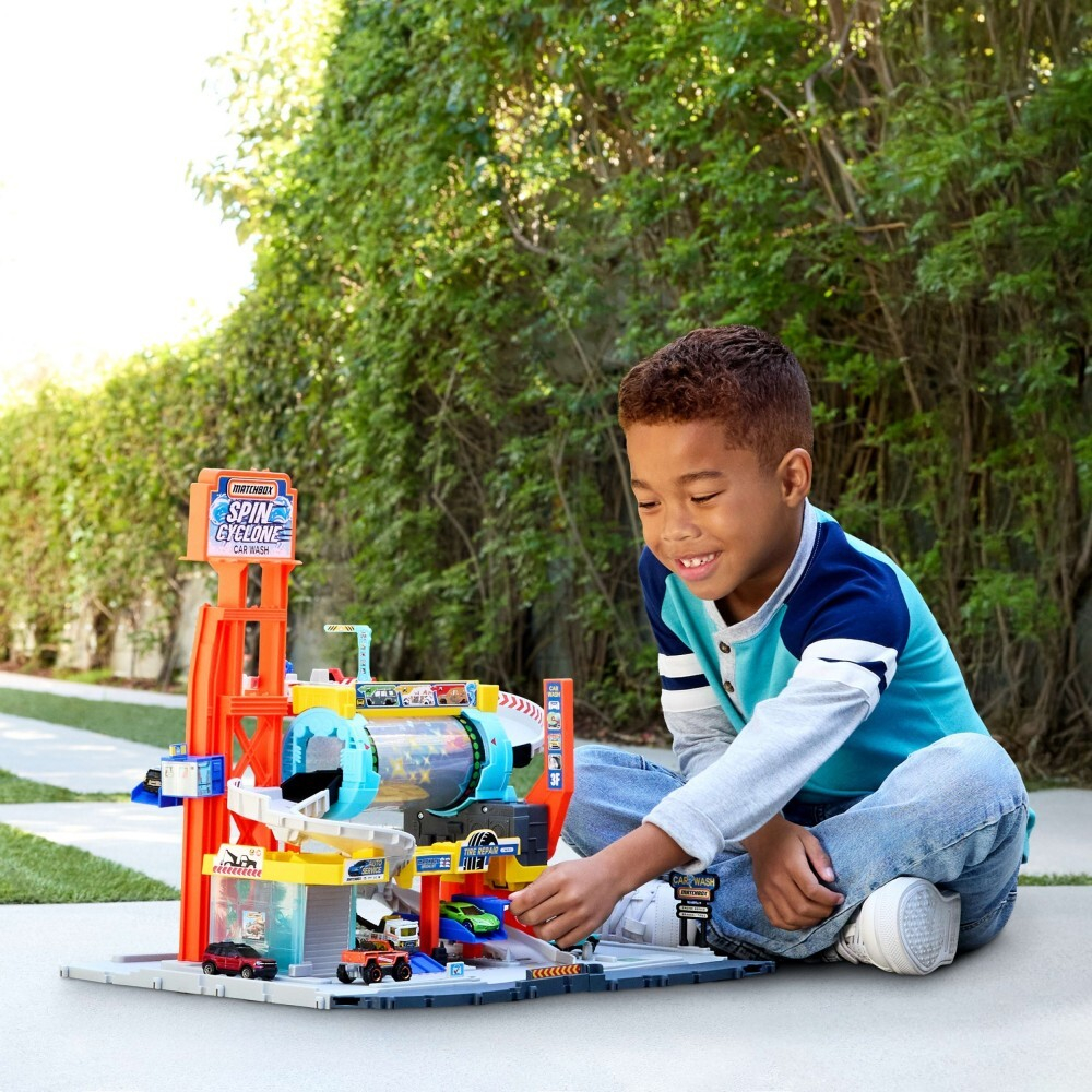 Matchbox - Турбо Циклон автомойка + игрушечная машинка JGB68