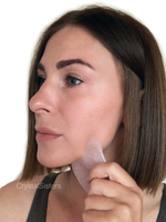 CrystalSisters Набор: Роллер и Скребок Гуаша из розового кварца Массажер для лица