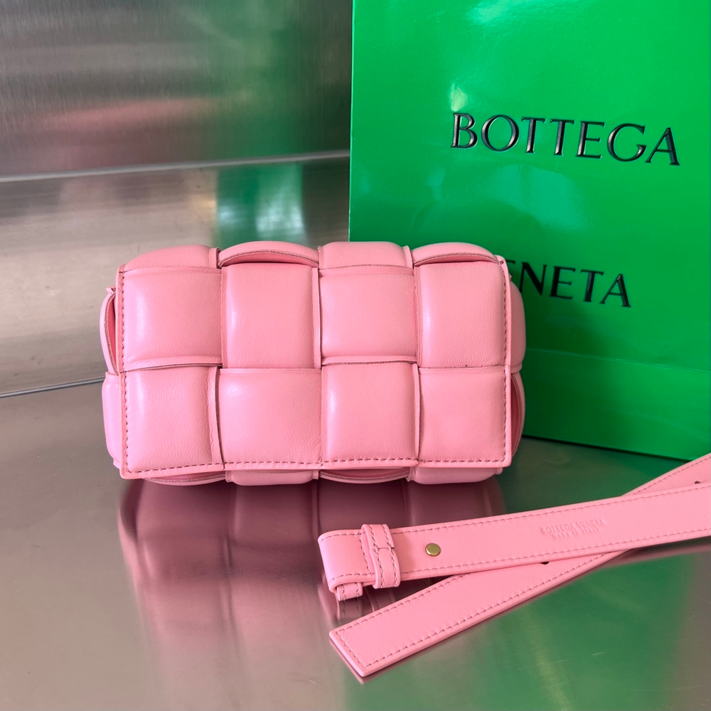 Bottega Veneta Mini Cassette 18 cm