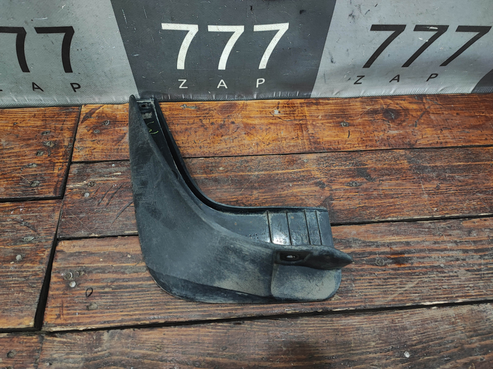 Брызговик задний левый Kia Sportage 3 (SL) 10-16 Б/У Оригинал 868413U001