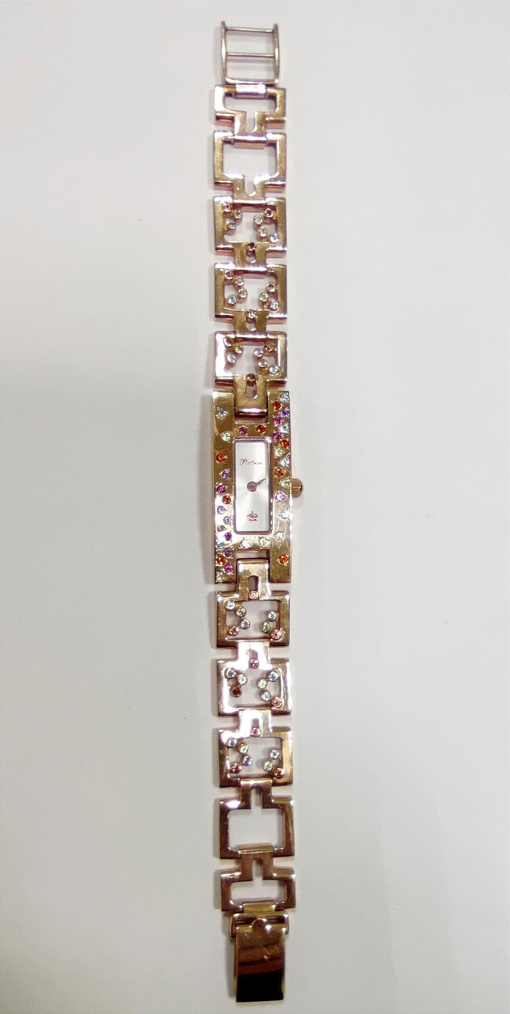 "Часы Platinor" - это стильные и элегантные часы с полудрагоценными камнями