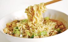 Лапша Ottogi Spicy Cheese Ramen 111 г