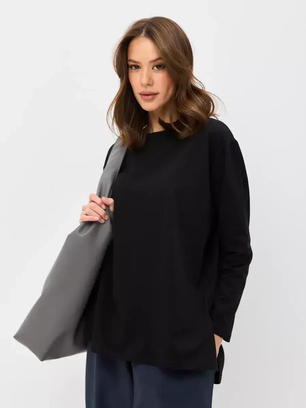 Лонгслив удлиненный оверсайз с разрезами