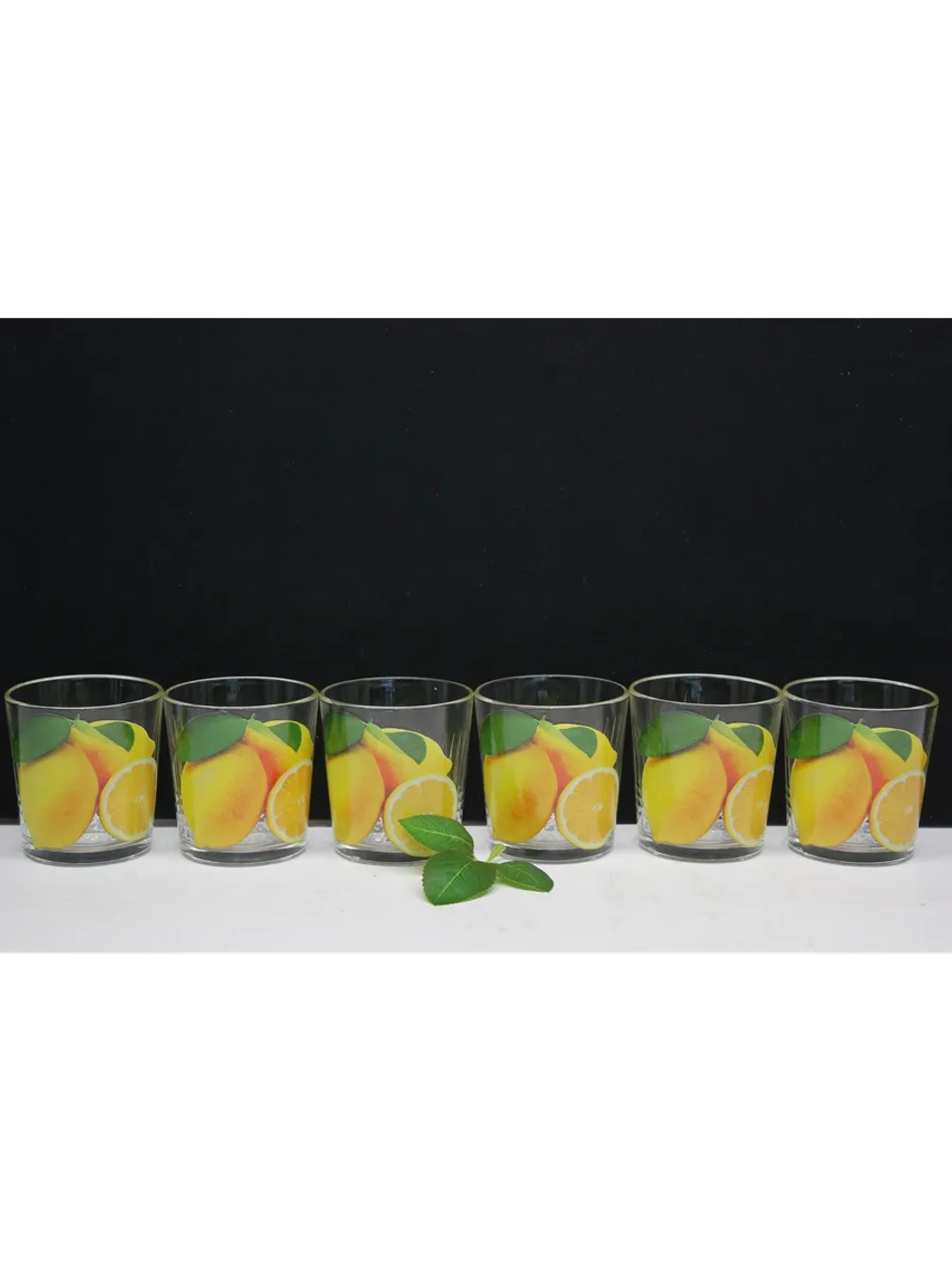 Стакан для напитков сока и воды