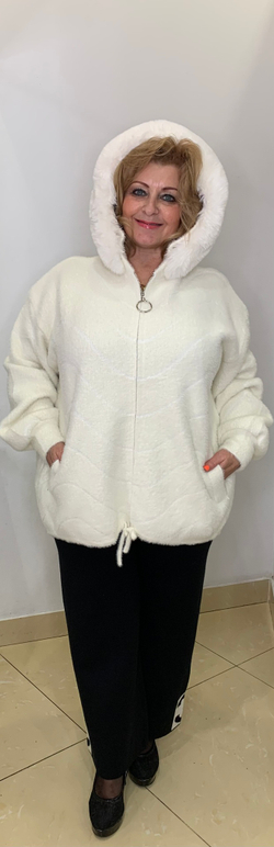 Теплый жакет-куртка из альпака с капюшоном