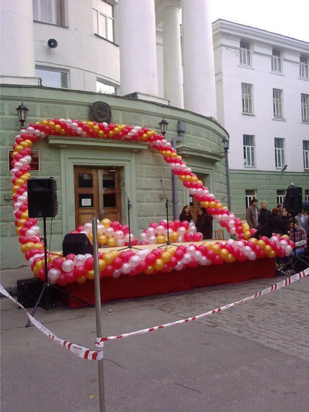 Оформление воздушными шарами городских и спортивных мероприятий