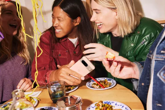 Смартфон Google Pixel 8 8/256Rose ( нежно розовый)