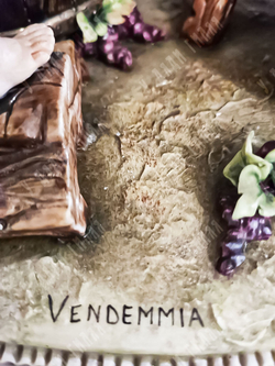 [Galli Tiziano Capodimonte] Урожай / Vendemmia. Фарфор, глазурь, роспись. Италия. 1950-е