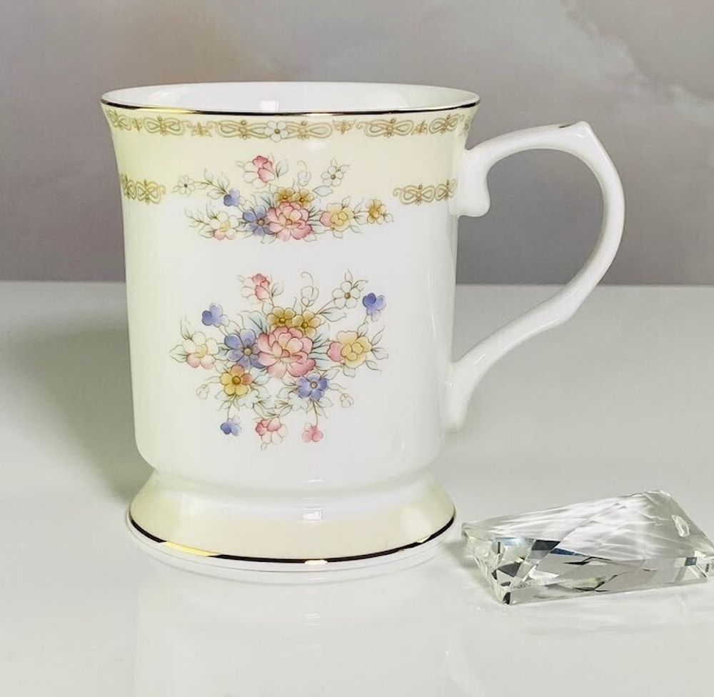 Lenardi 145-492 Кружка 350 мл FLEUR в под.уп.(х36)Костяной фарфор