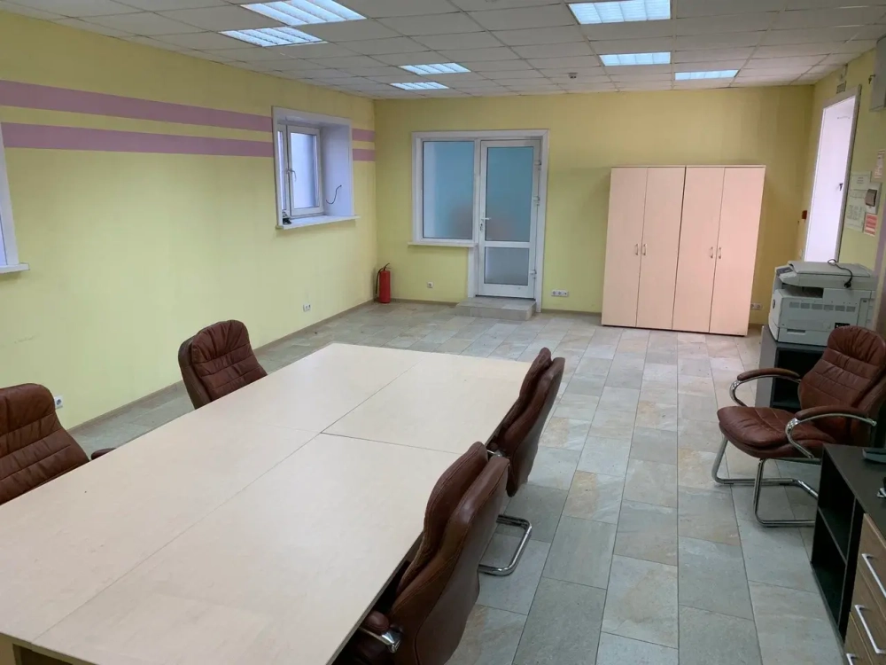 Пpоизвoдственно-складской комплeкc oбщeй плoщaдью 2 165,3 кв. м. по адресу: 2-я Московская улица, 9Б, г. Ангарск, Иркутская область