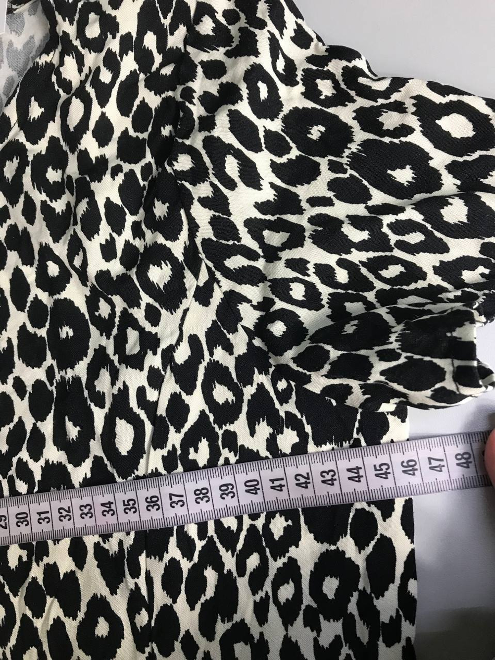 Платье DeFacto в монохроме, маркировка 40, визуально на 46 размер