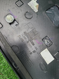 Накладка капота правая LR Defender 2 L663 (19-нв)