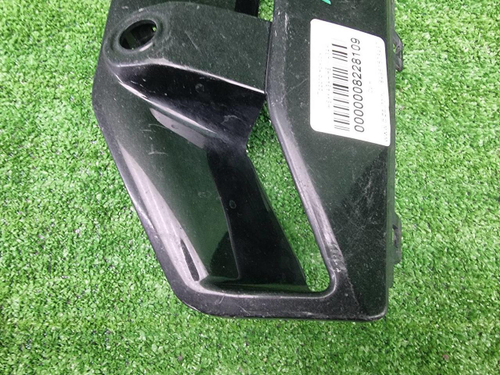 Накладка перед. бампера BMW 7er G70 22-нв M-paket