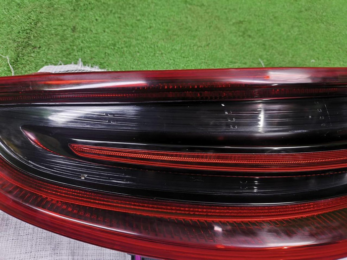 Фонарь левый внешний Porsche Macan 95b (2014-2018)