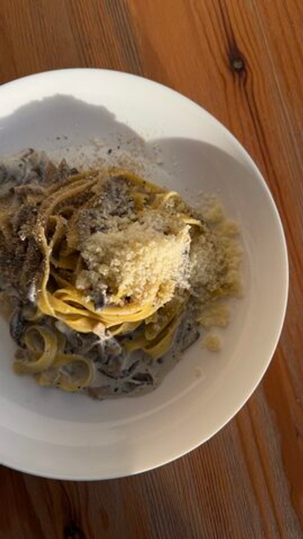 Макароны (паста) с грибами и трюфельным соусом