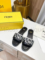 Шлепанцы Fendi