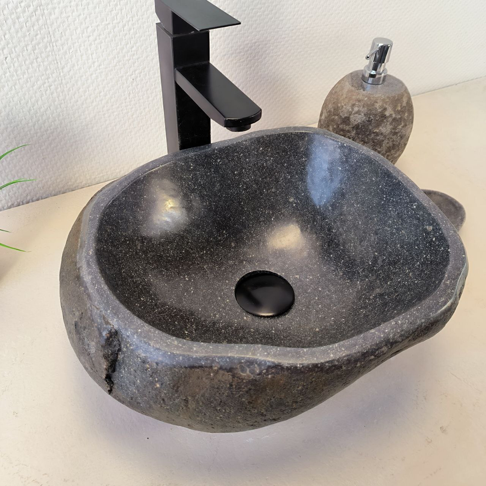 Раковина из речного камня RS-66022 39х32х15 из натурального камня