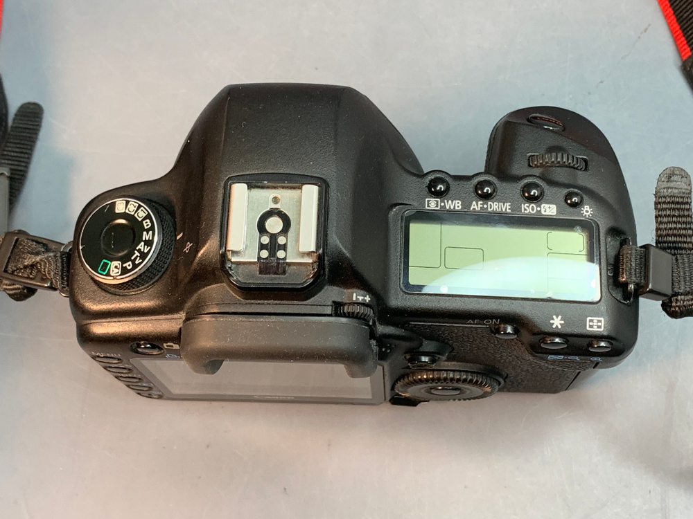 Canon 5D Mark II Body 32746 Кадров