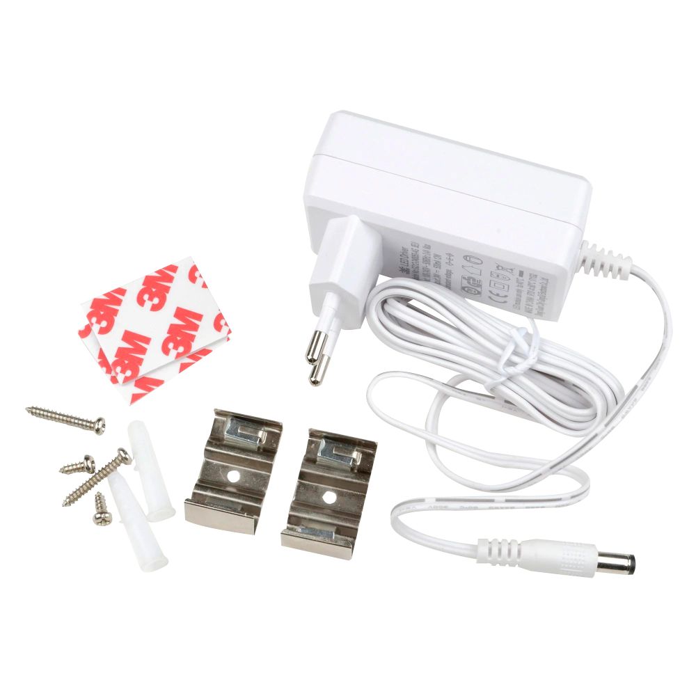 ULI-F40-9W-4200K SENSOR IP20 SILVER Светильник линейный светодиодный ультратонкий. с бесконтактным выключателем. 600Х30х8мм. 440Lm. Серебристый. ТМ Uniel