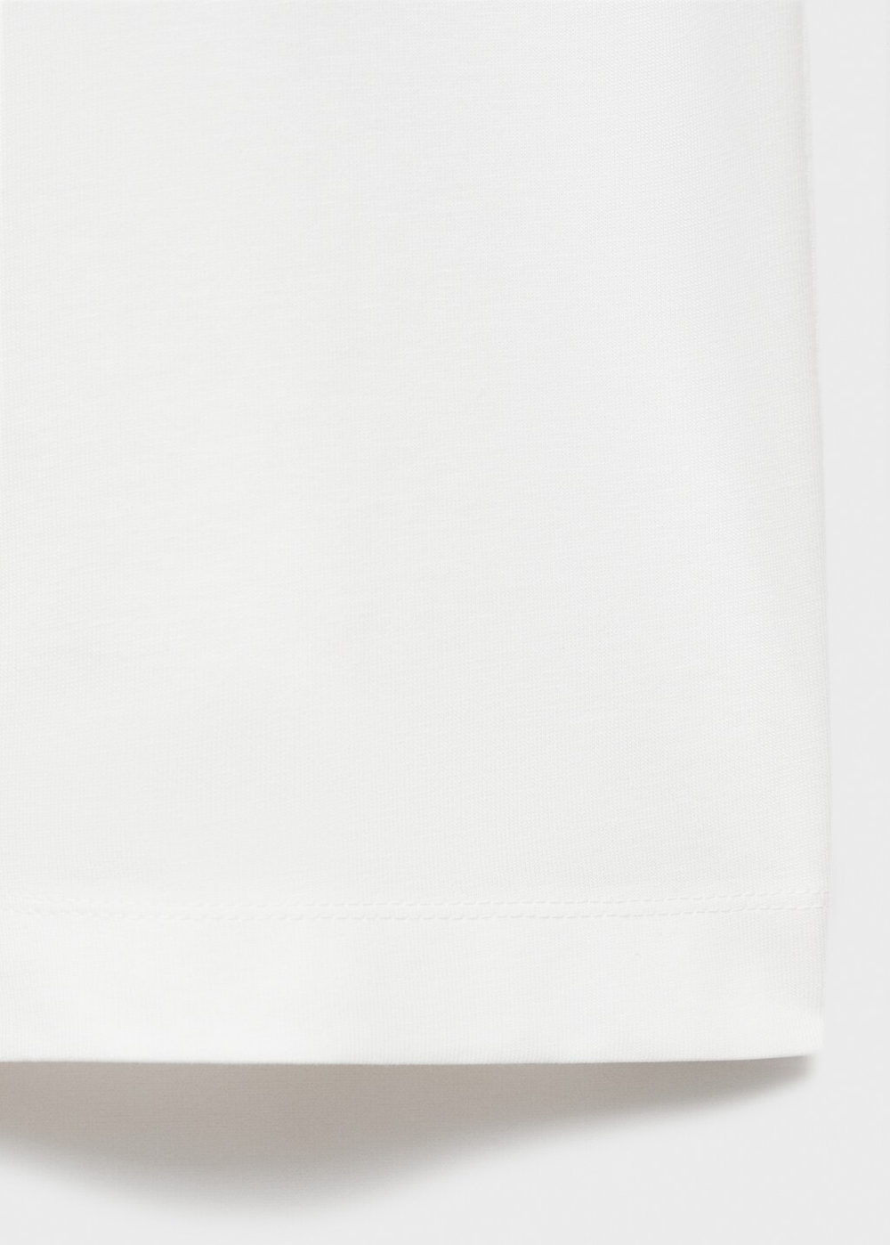 Футболка 100% хлопок с принтом на груди