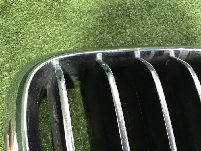 Решетка радиатора правая BMW X5 F15 X6 F16 (2013-2018)