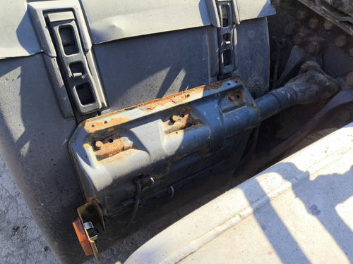 Крыло заднее правое передняя часть в сборе