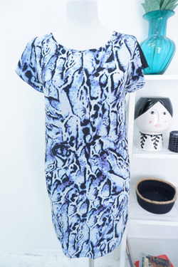 Платье Lost ink стильное 40 размер