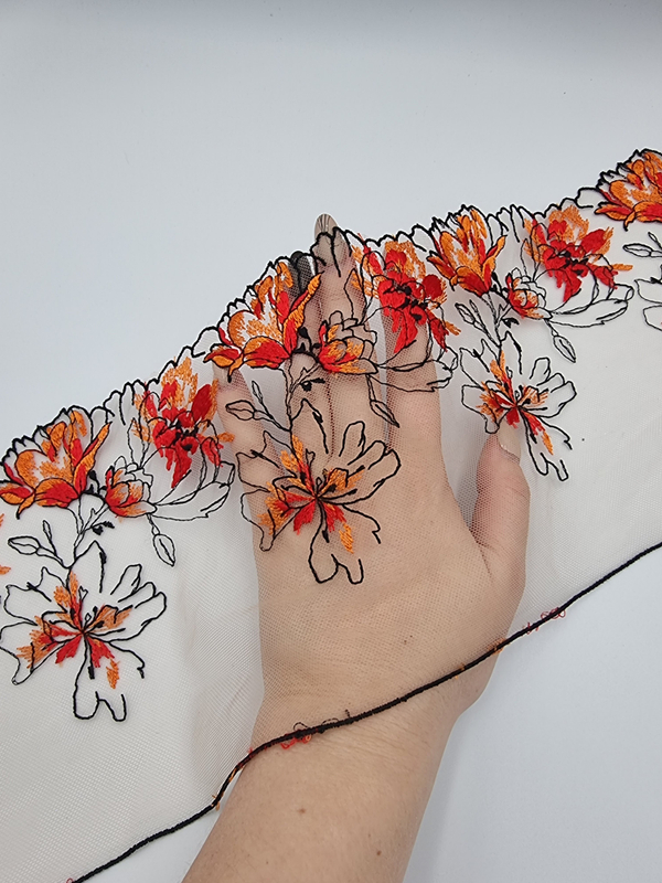 Вышивка на сетке бежевый/красно-оранжевый К798 правая 16 см